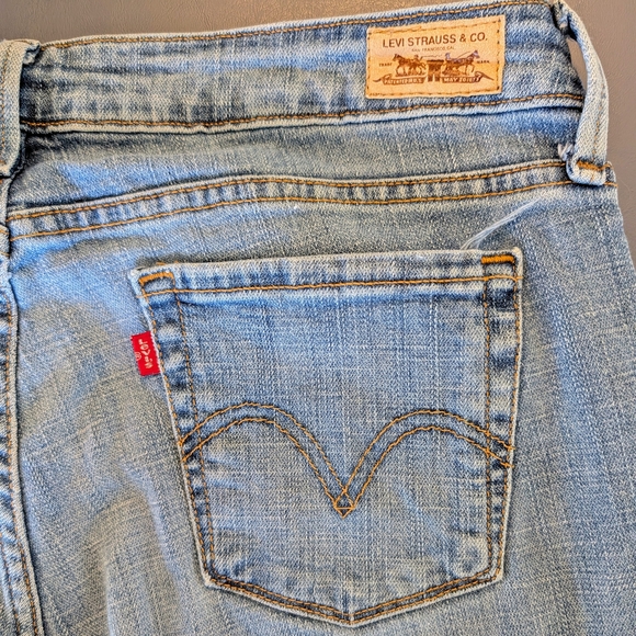 Levi's 545 Low Boot Cut Blue Jeans Y2K Vintage-inspired Retro Denim Core - Picture 7 of 12